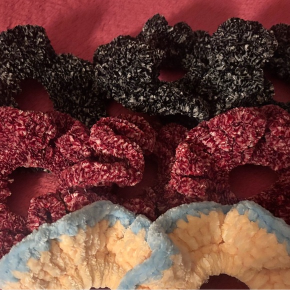 8 Bunches of scrunchies. Perfect for teens. A perfect stocking stuffer. - Picture 4 of 4